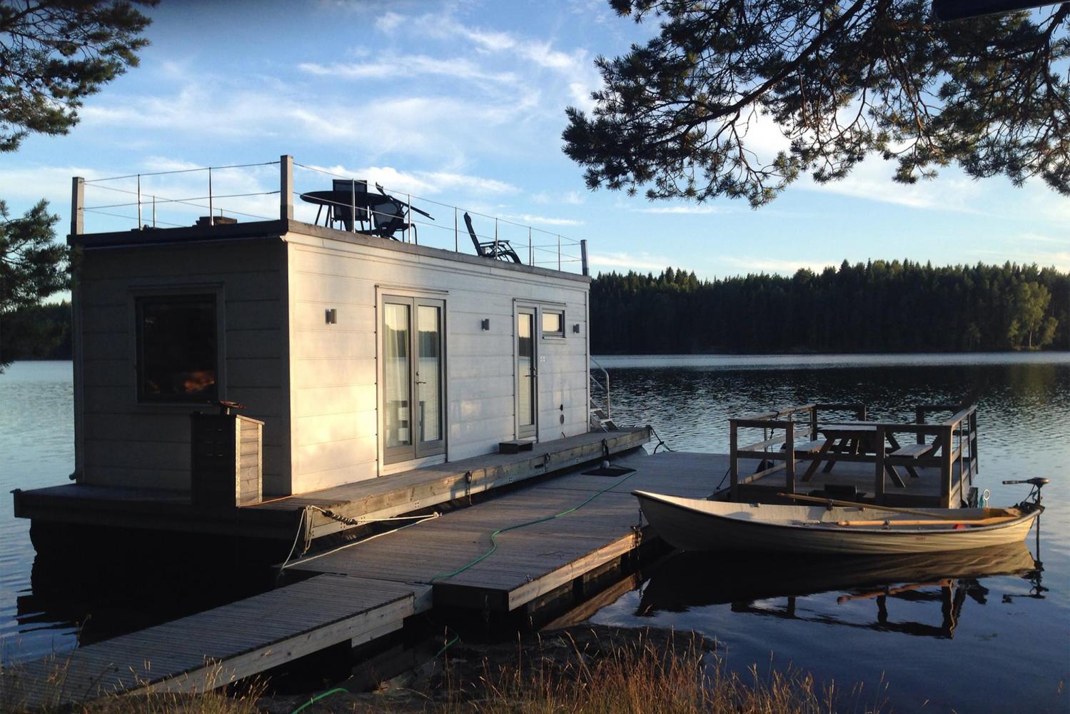 Husbåt på Grums Fish n´ Camp - Sävsjön